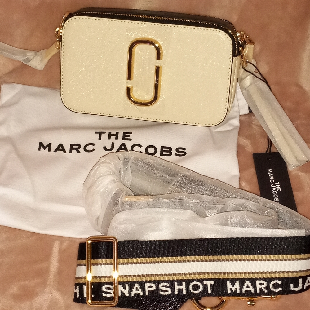 Marc Jacobs Snapshot New Cloud White